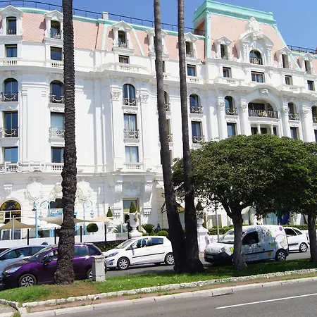 Fricero Hi Beach Azur Apartment *